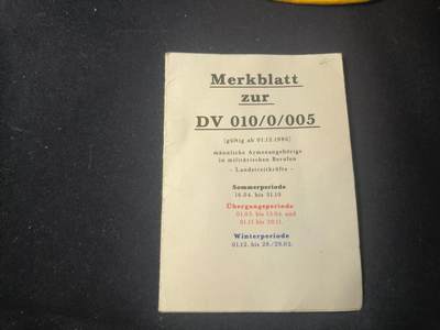 罗岚⭐爱藏⭐甄选专拍第四场-分享拍场赚佣（实体经营） - 民主德国人民军制服穿着条例--(Merkblatt zur DV 010/0/005)