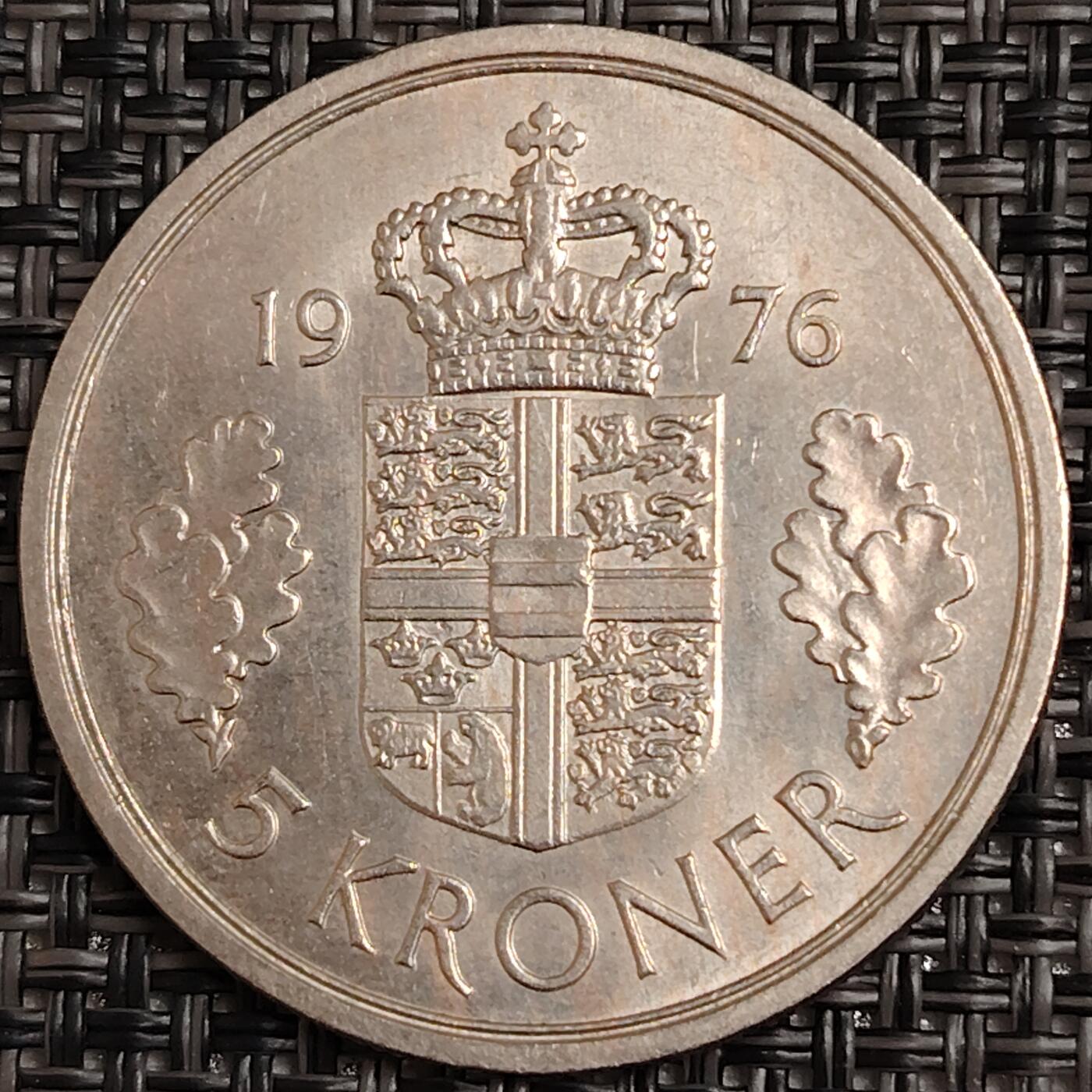 布加迪🐬～世界钱币(上海)🌾第 271 期 /  各国套币和散币 丹麦🇩🇰 1976年 5克朗