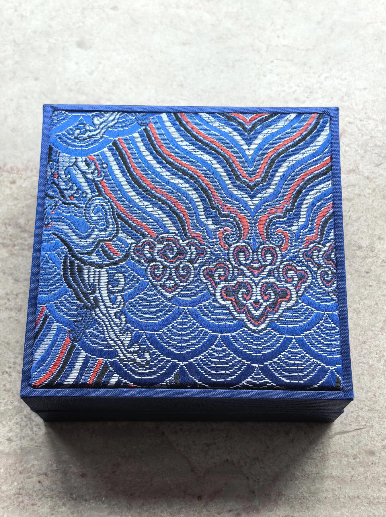 博洋堂世界钱币拍卖第158期（全场包邮） 2022年纽埃2元镀金凹凸银币套 虎符 1盎司X2 999银 盒证全 发行量：199