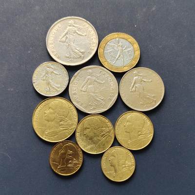 【全场包邮】纯粹捡漏拍496场-持续更新中 - 法国各年份10枚套币