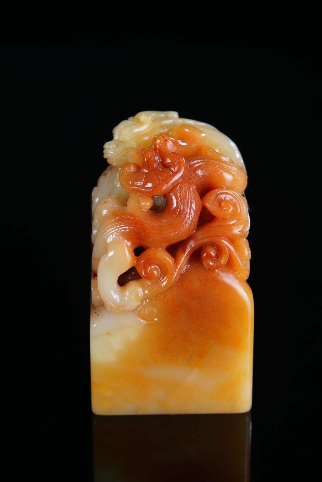 方寸藏珍·寿山田黄印章专场（一） 寿山芙蓉石《螭龙献瑞》钮章