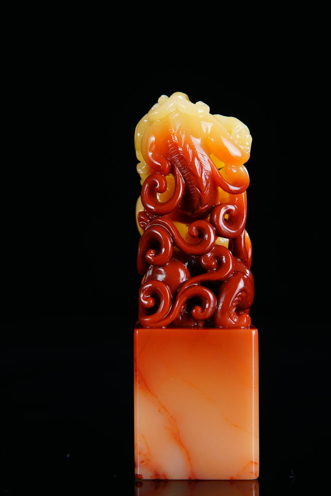 方寸藏珍·寿山田黄印章专场（一） 寿山高山石《双螭戏珠》钮章