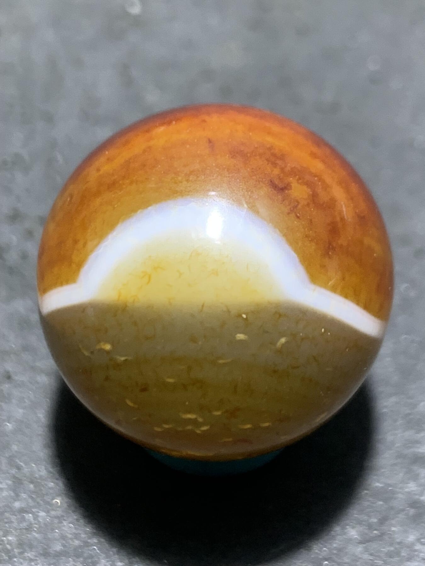 精美一线高玉化缠丝玛瑙2.0圆珠一颗，