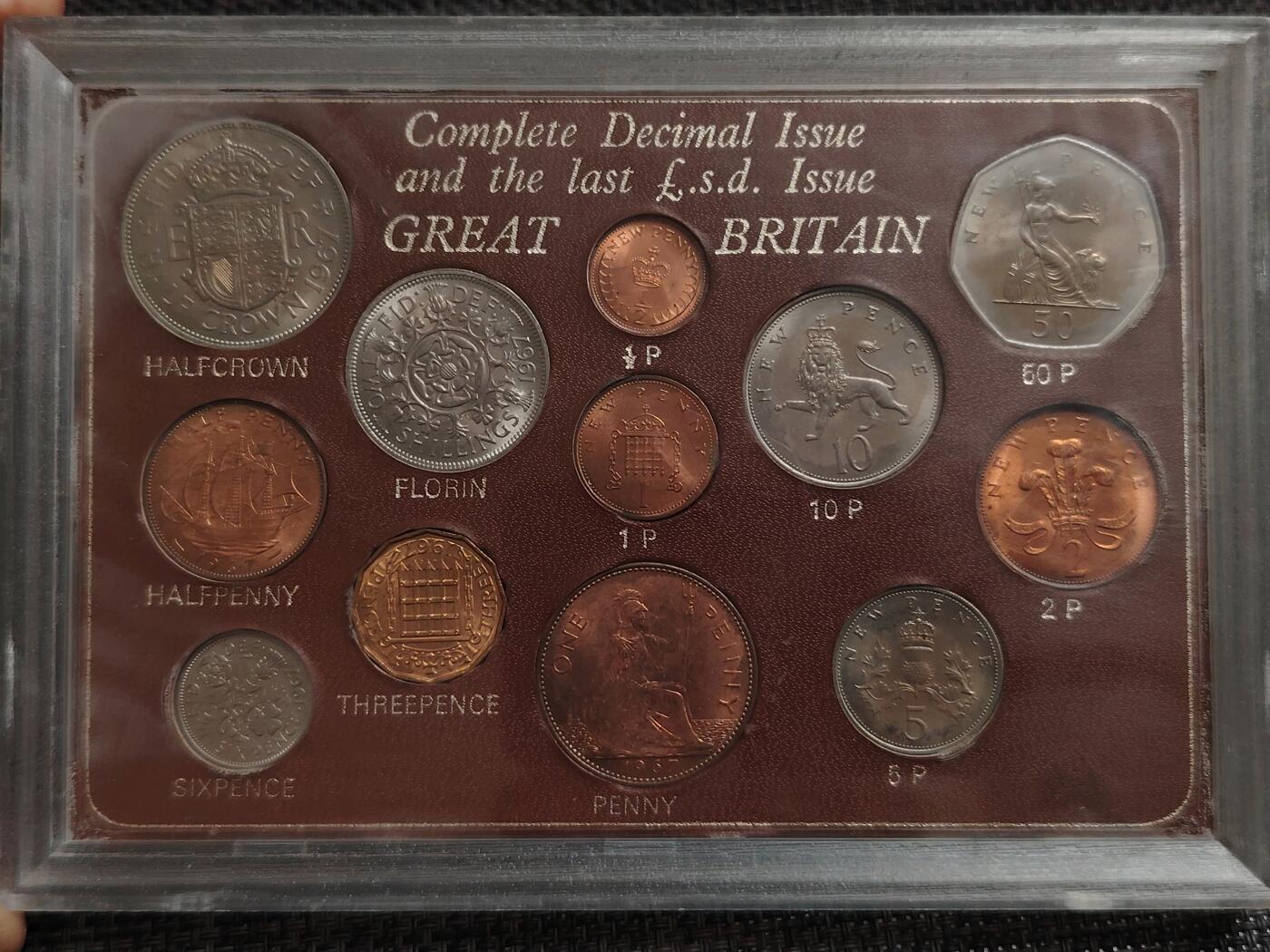 布加迪🐬～世界钱币(上海)🌾第 271 期 /  各国套币和散币 英国🇬🇧 新旧货币套币 12枚