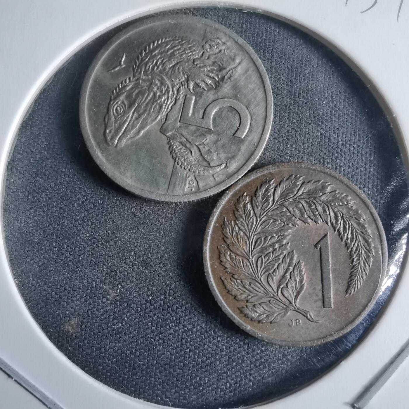 沼泽如烟--第970场 新西兰两枚