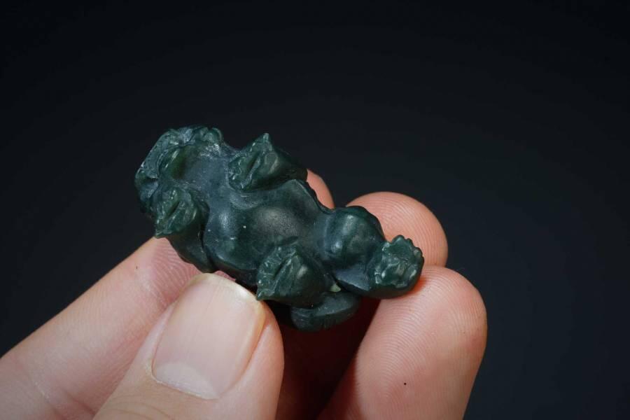 上海都达杂项专场五（全场包邮） 天然和田玉青玉精雕《虎虎生威》挂件87-64