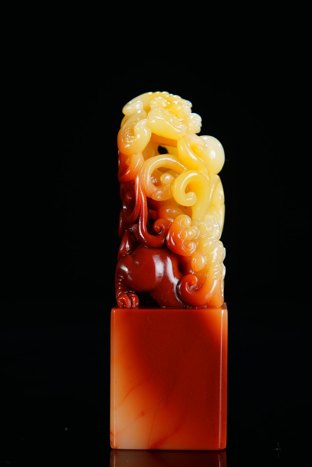 方寸藏珍·寿山田黄印章专场（一） 寿山高山石《双螭戏珠》钮章