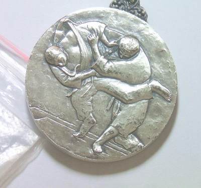 【旋风钱币】1月24日19:00准时开拍 精美欧洲币章、银币银章、第三帝国钱币等 全场包邮！ - 日本柔道大会亚军奖牌 带绶带+原盒 44MM 34克