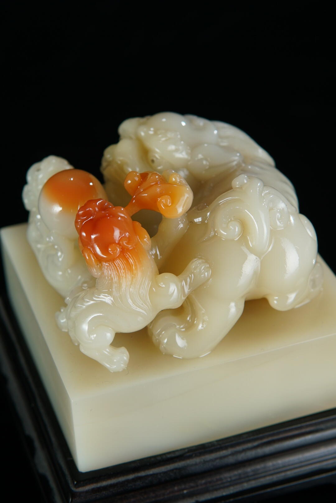 方寸藏珍·寿山田黄印章专场（一） 寿山芙蓉石《三狮戏球》印玺