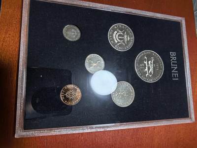 长老汇蛇年精选第九十四场拍卖 - 1979文莱精制币6枚套，含大炮币，克书85美金