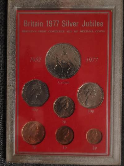 布加迪🐬～世界钱币(上海)🌾第 271 期 /  各国套币和散币 - 英国🇬🇧 1977年7枚盒装套币