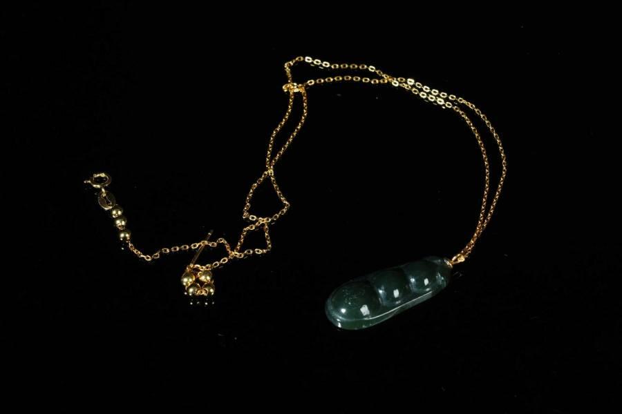 上海都达杂项专场五（全场包邮） 天然和田玉青玉精雕《福豆》挂件 附鉴定证书87-53