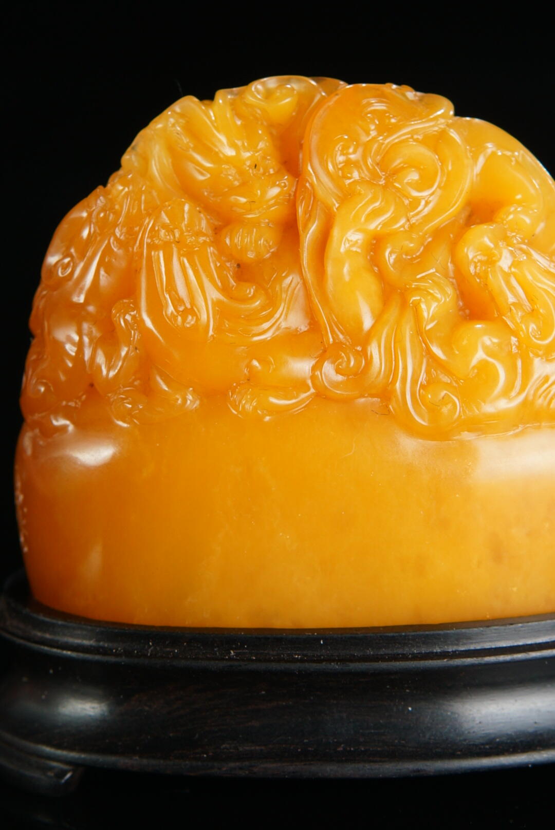 方寸藏珍·寿山田黄印章专场（一） 寿山田黄石《五螭献瑞》钮章