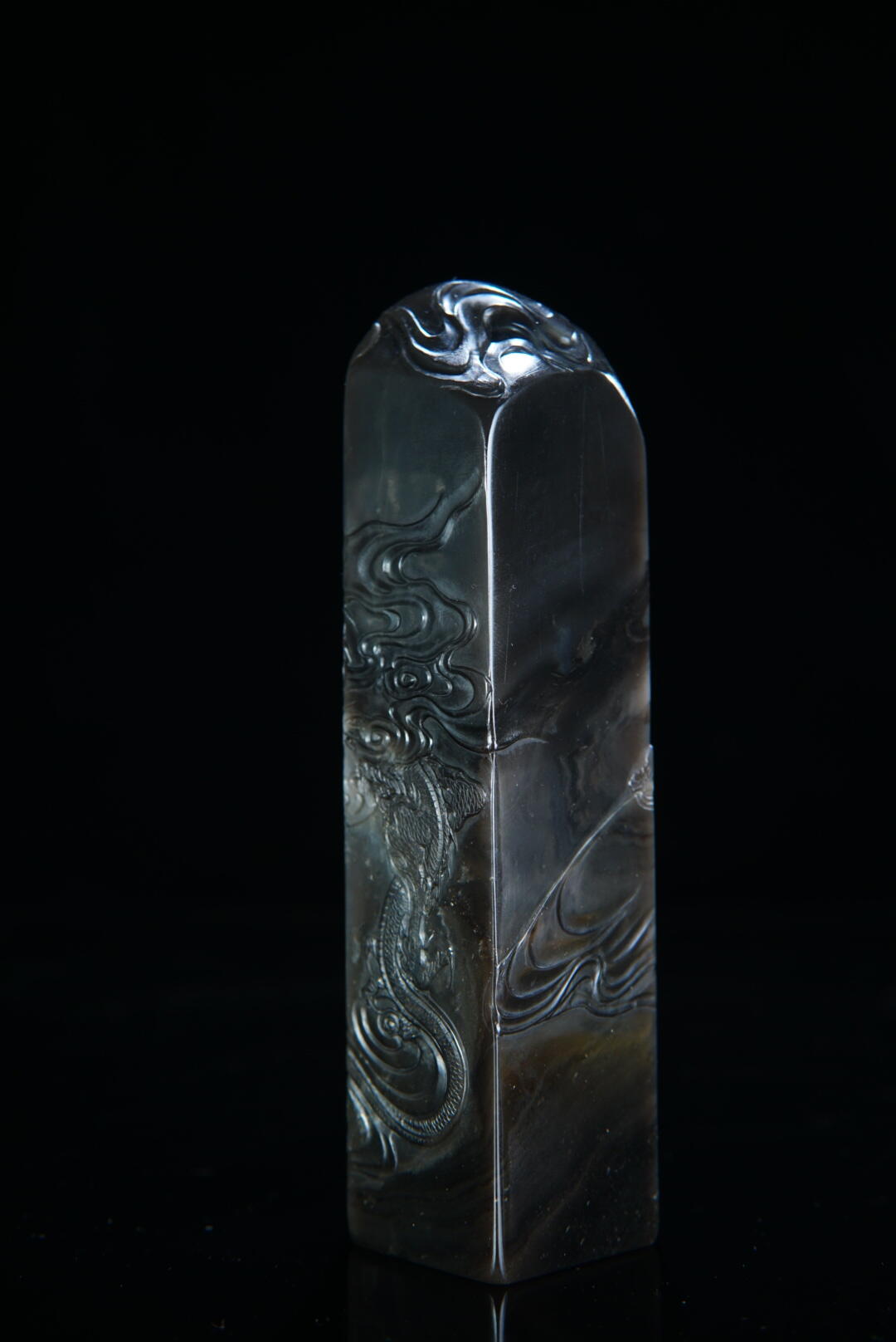 方寸藏珍·寿山田黄印章专场（一） 寿山牛角冻《降龙》印章