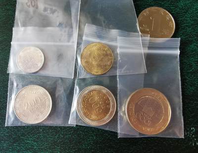 零零发外国硬币拍卖 无佣金 - 哥伦比亚新版一组