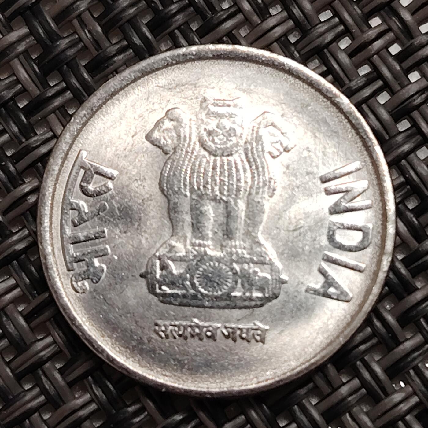 布加迪🐬～世界钱币(上海)🌾第 271 期 /  各国套币和散币 印度🇮🇳 2013年 50派沙