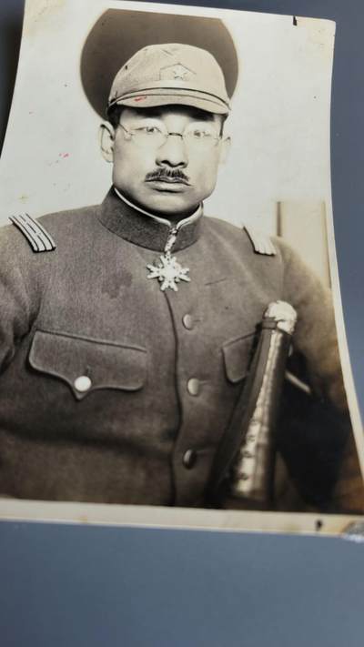 嘉宝良覃世界勋赏第23期拍卖 日本军官照片
