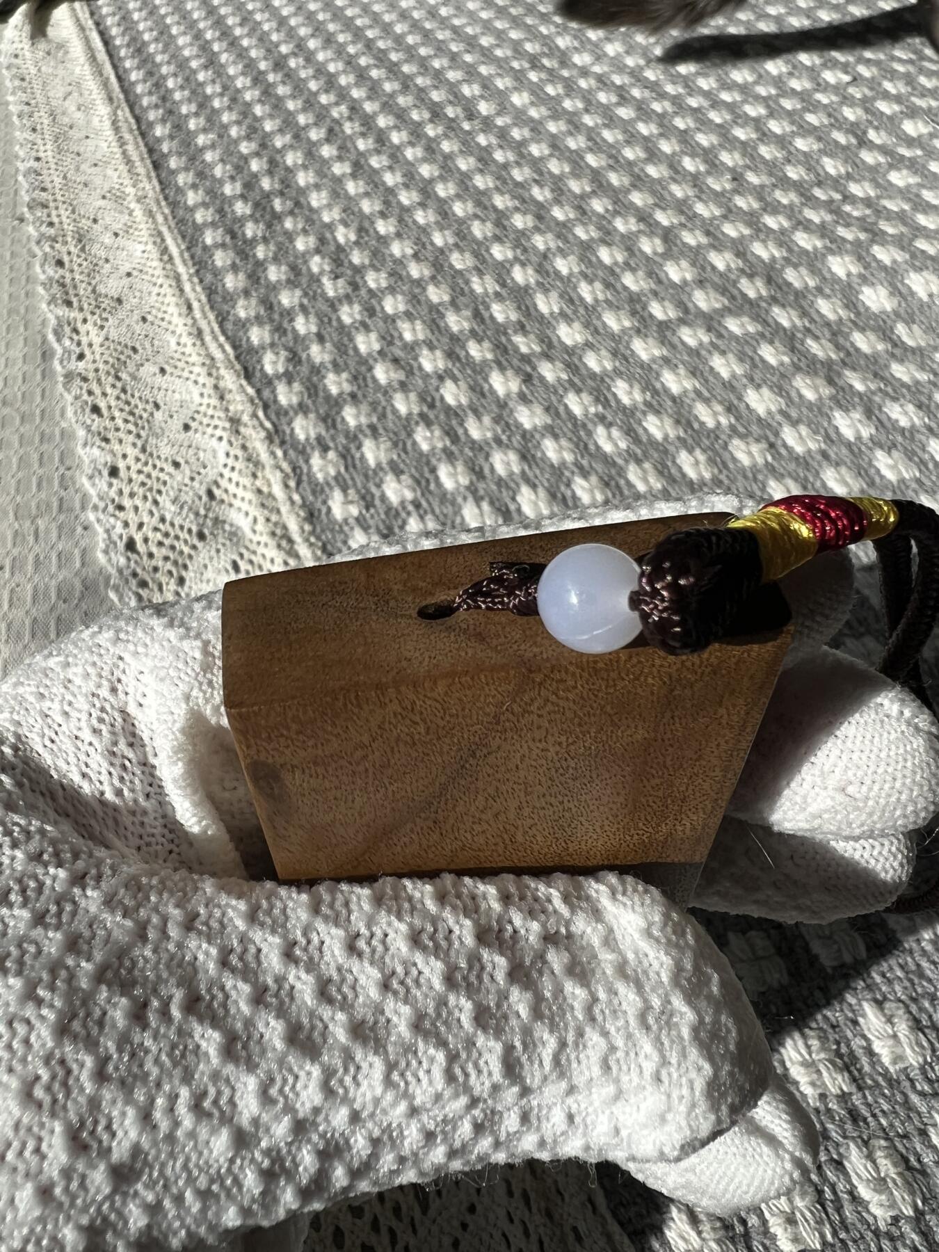 零元拍：B21金丝楠平安无事牌，满水波香喷喷的小金砖，金光闪闪，69/44/14MM