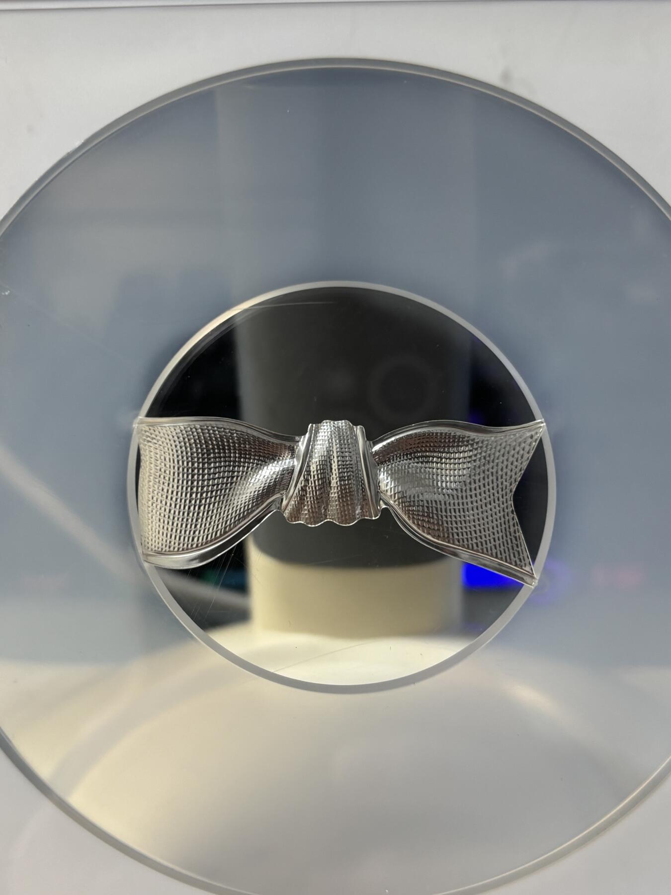 第189期拍卖 法国2021年法兰西瑰宝迪奥蝴蝶结纪念银币NGC-PF70首无盒无证书，999银，22.2克，发行5000枚