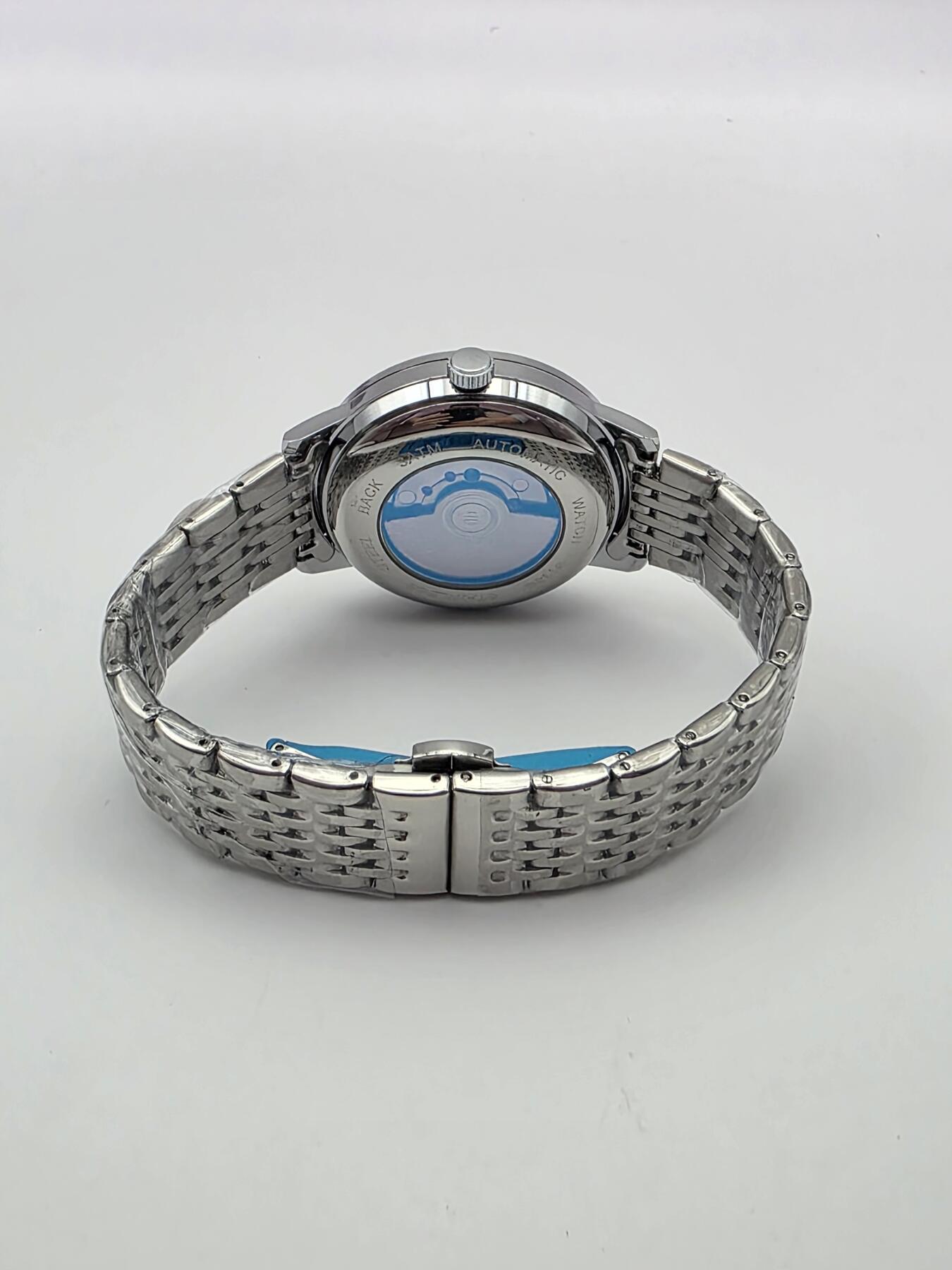 全新–未撕膜–男士手表