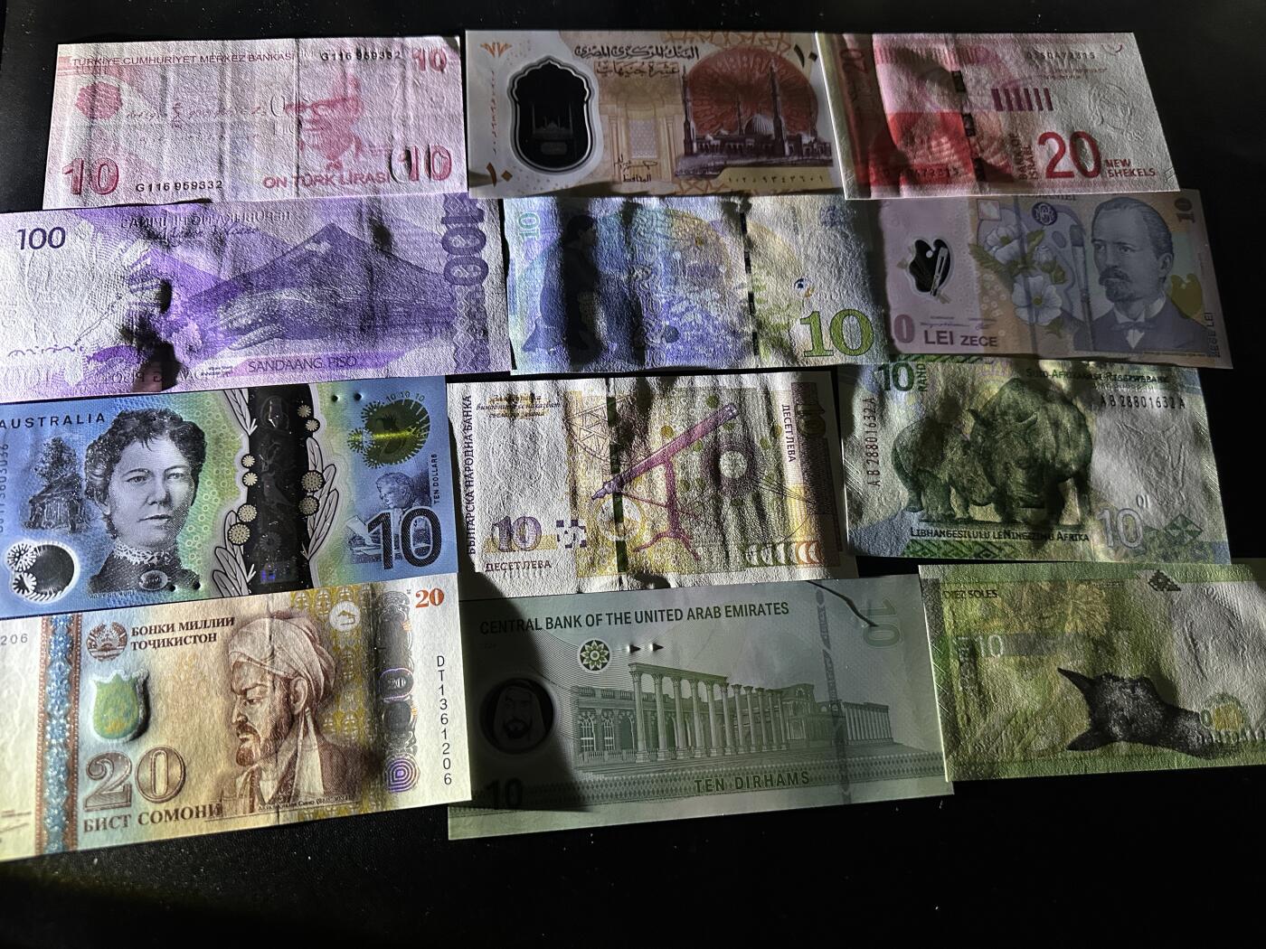 《外钞收藏家》第六百零四期（精品场）（本平台长期征集拍品、欢迎藏友们联系合作） 澳大利亚、菲律宾、以色列等精美小钞 12张一起 全新UNC