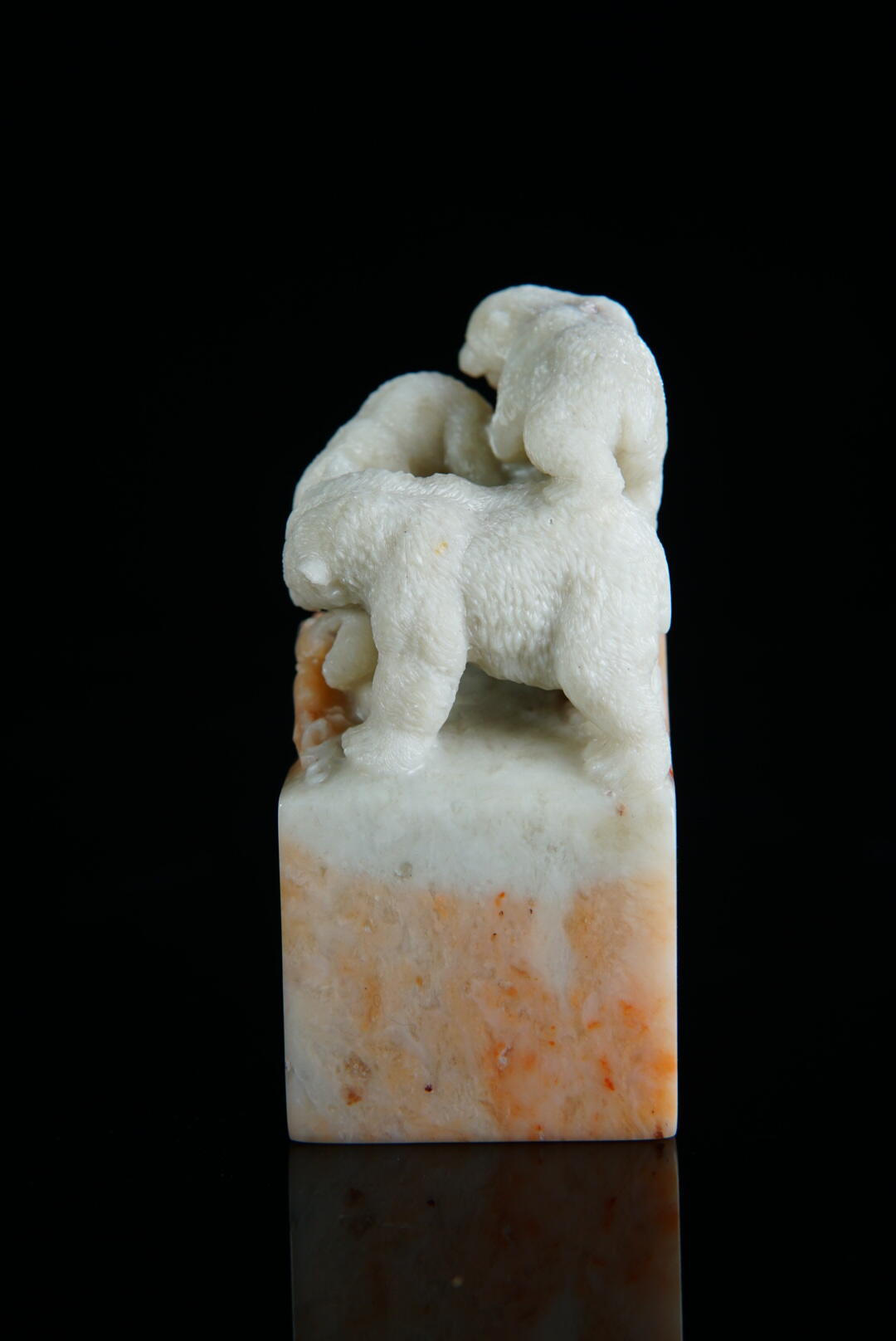 方寸藏珍·寿山田黄印章专场（一） 寿山旗降石《寒冬一霸》钮章