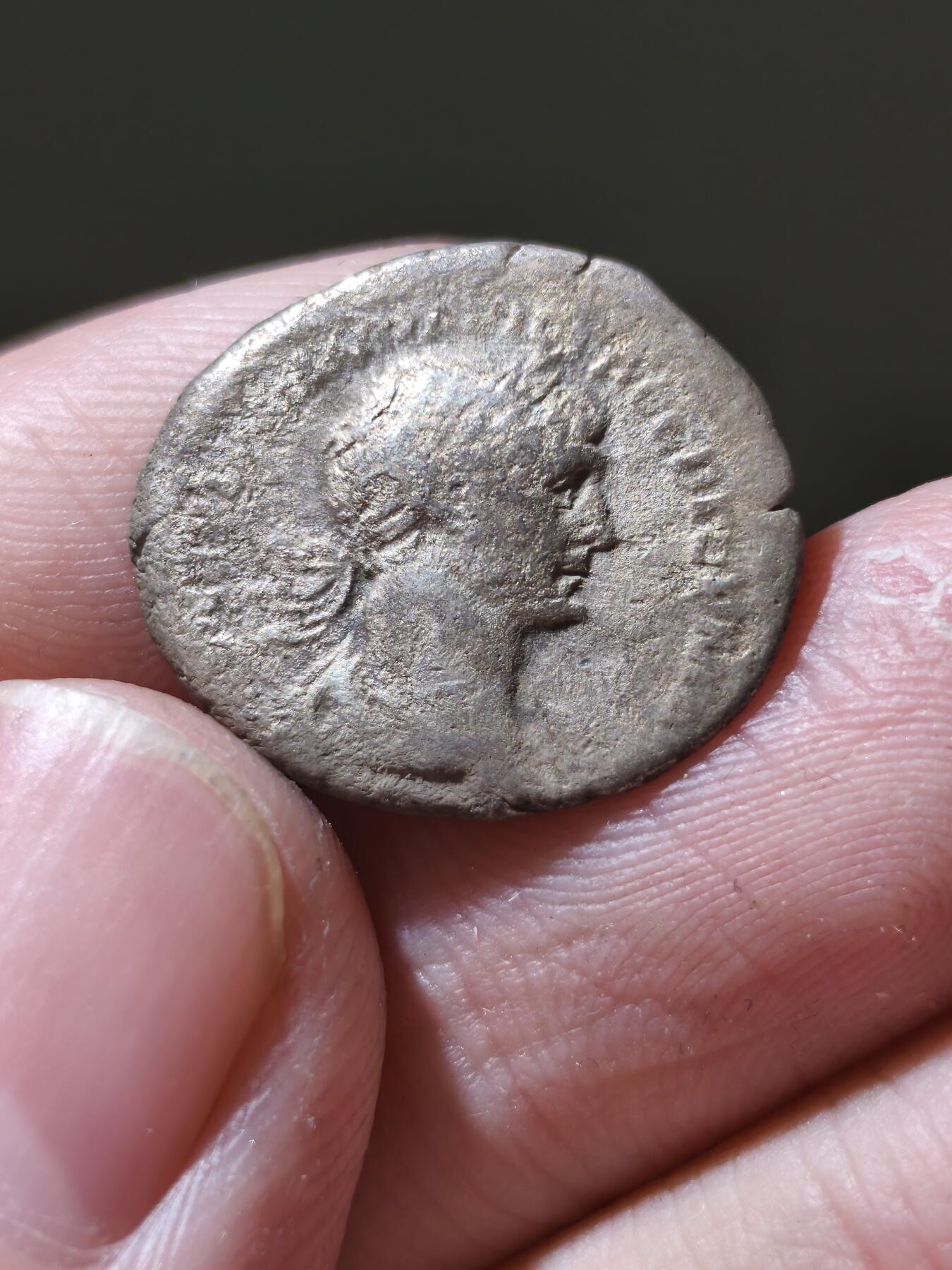 星盘世界钱币一月三十一日古典币专场 罗马帝国 - 卡帕多西亚行省图拉真 1德拉克马 背面棒槌 2.9g 18mm