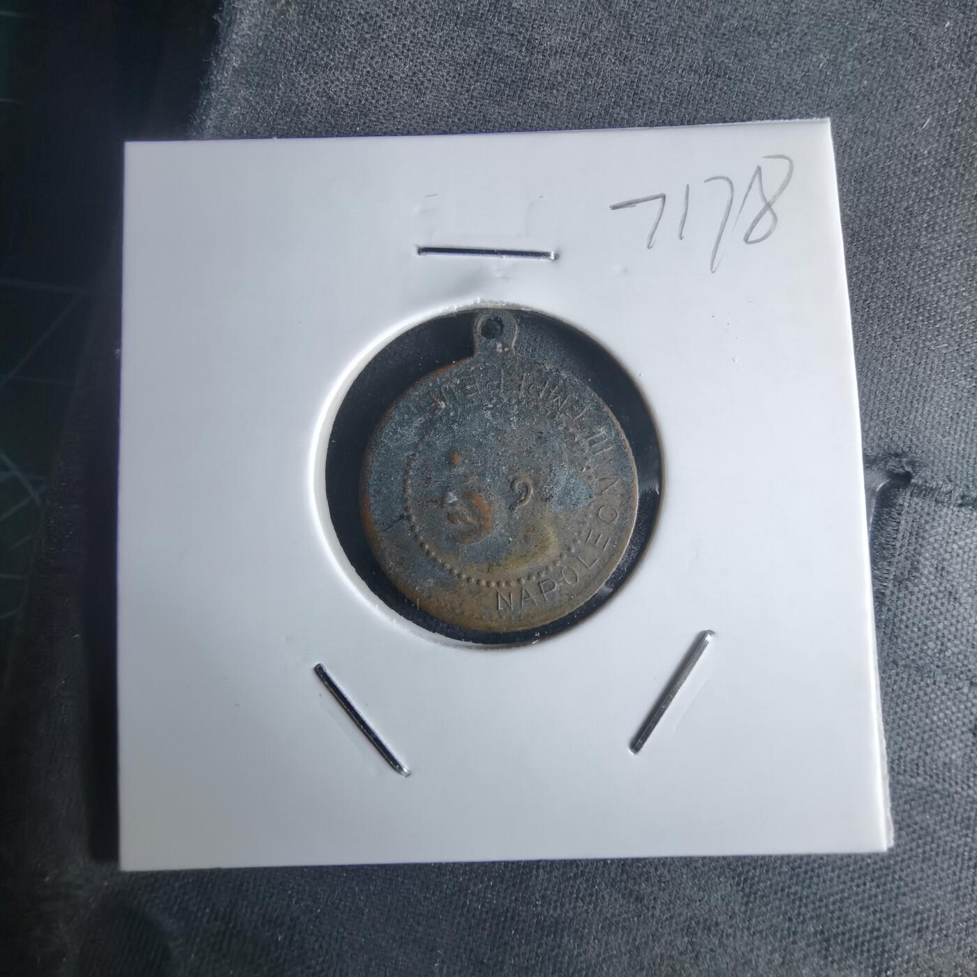 沼泽如烟--第971场 拿三挂章代币