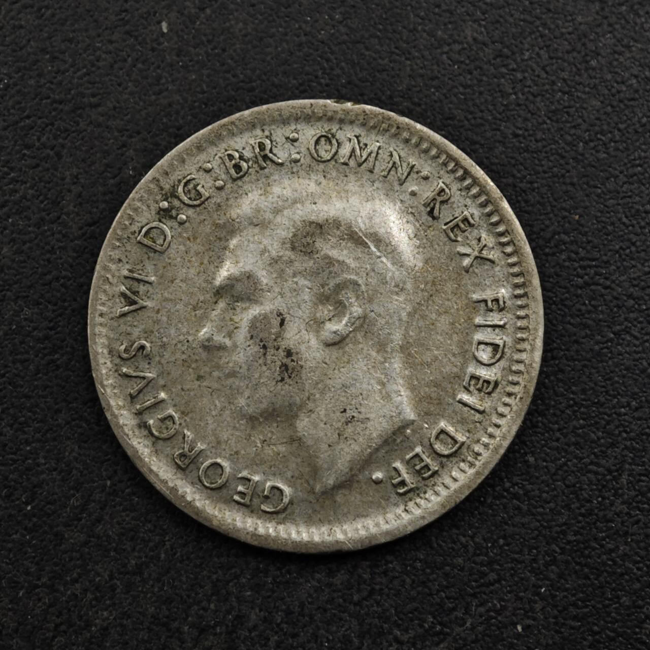 【淘币小摊】实时拍第八百五十三拍   散币银币场   满百包邮可预留二周 每周一统一发货   澳大利亚1951年乔治六世3便士银币