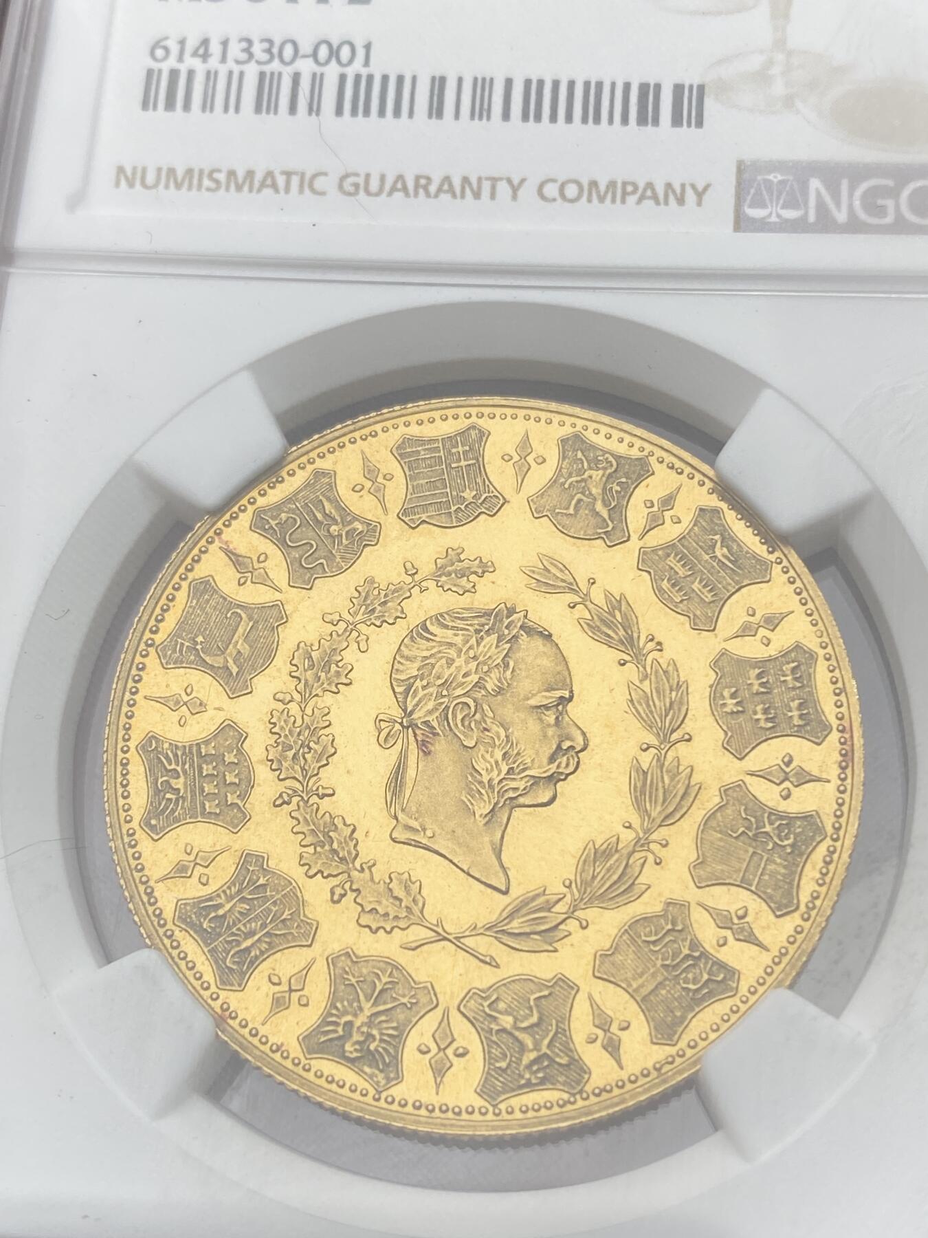 万国钱币拍卖第059期 NGC MS64PL 1873（1973年后铸）奥地利弗朗茨-约瑟夫一世维也纳射击节4杜卡特大金币 奥地利大名誉品种 其原铸价格已是高不可攀的存在 即便后铸也是难得一见 类镜面喷砂质感在黄金载体上更显华丽 22年VL Nummus拍卖原物 当时的成交价格就已经约合人民币9万元 不容错过的顶级奥地利章牌藏品