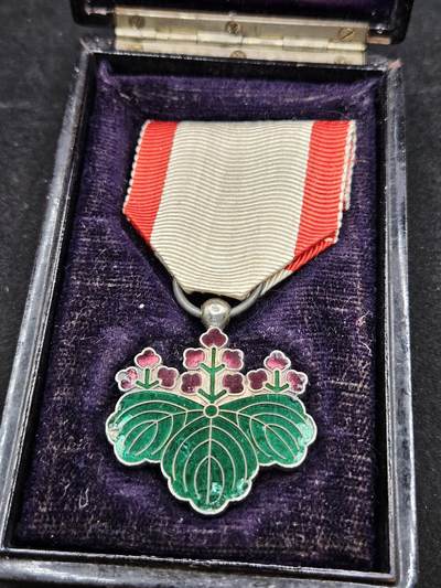 0元起拍勋章 第328期 咸鱼国勋章拍卖专场 1月25日（周日）下午6：00开始 - 日本明治青叶章 银制带盒