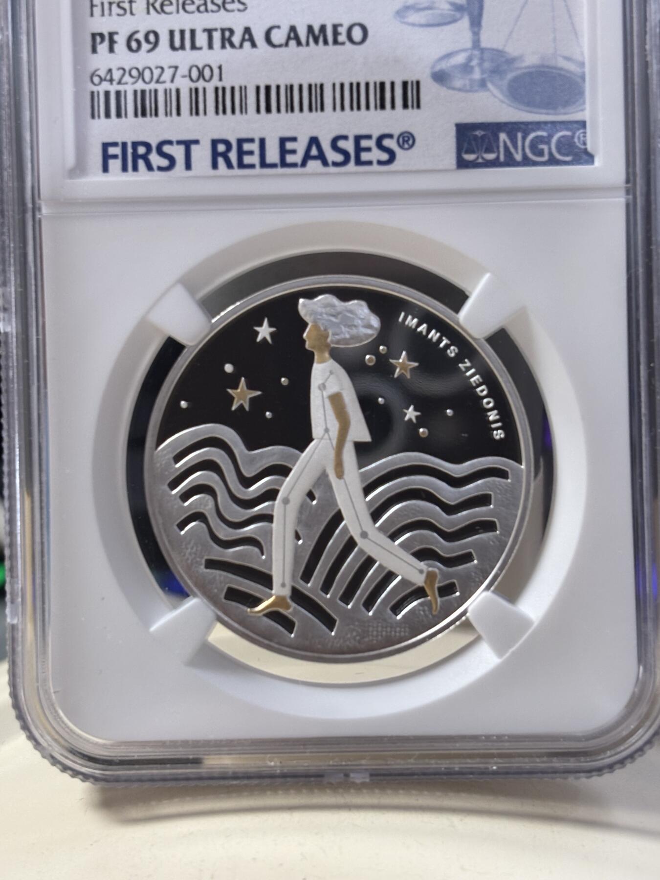 第189期拍卖 拉脱维亚2023年星尘镀金精制纪念币NGC -PF69首 无盒证书，925银，22克，发行量4000枚