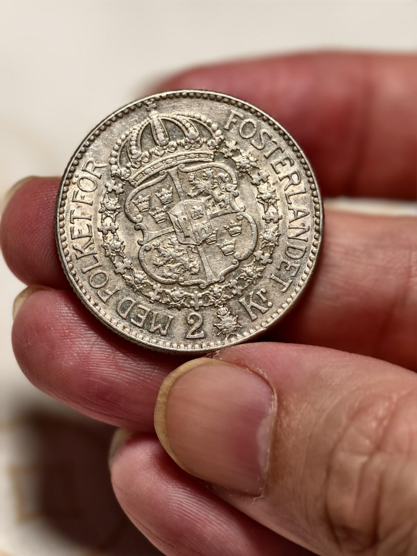 抚柳草堂-第十期章牌钱币  奖章勋章限时免佣 满百包邮 放漏专场 1939瑞典古斯塔夫五世 2克朗银币 15.1g 难得原光美品