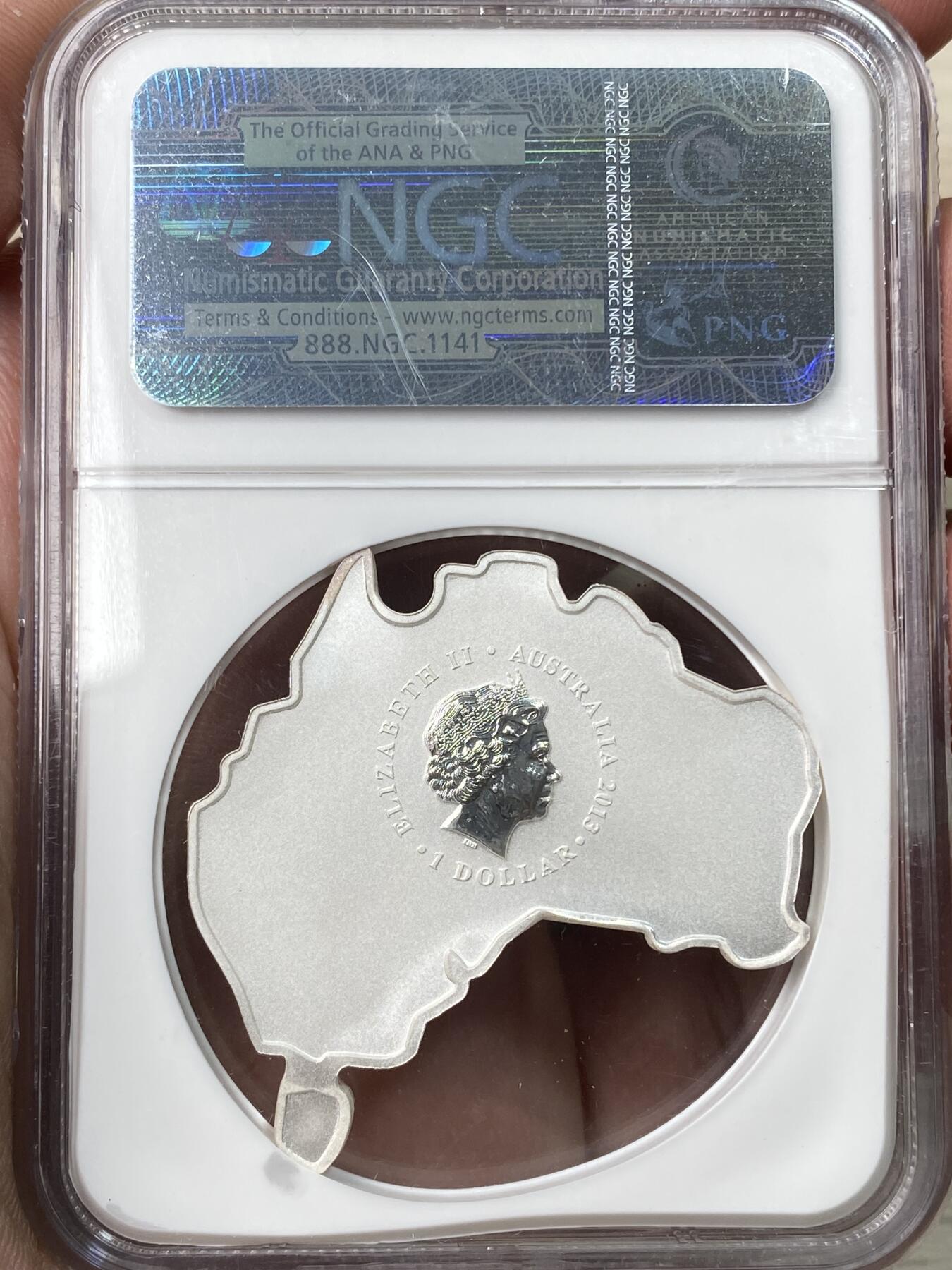 万国钱币拍卖第059期 NGC MS70 2013年澳大利亚伊丽莎白二世澳洲版图鸭嘴兽1盎司纯银1澳元银币 异形币非常漂亮满分品质