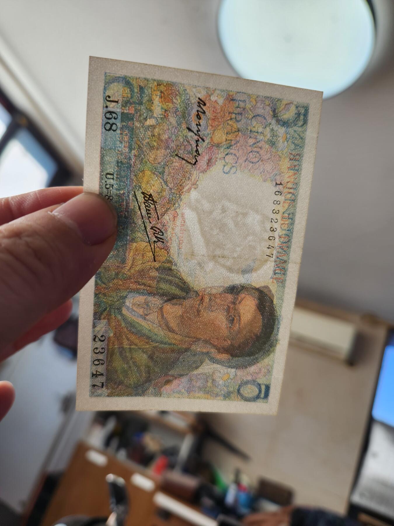 1月22号晚上8点 外国纸币自动截拍第11场 5法郎 原票旧品小裂口