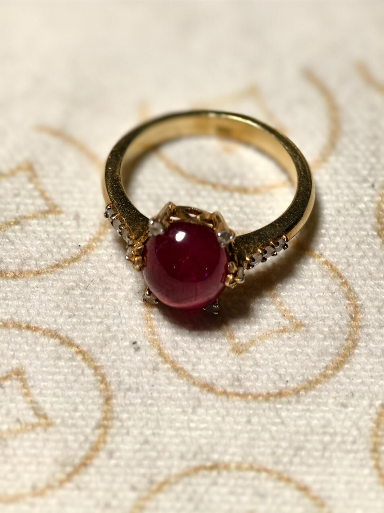 抚柳草堂-第十期章牌钱币  奖章勋章限时免佣 满百包邮 放漏专场 回流红宝石戒指 银镀金镶嵌红宝石 宝石长10.5宽7.5mm 重4.9g 打标925 内圈约18.8mm