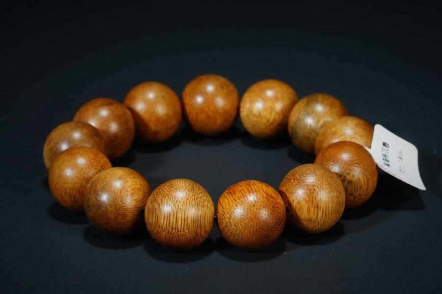 上海都达杂项专场十七（全场包邮） 天然黄油格沉香1.8圆珠手串 附鉴定证书87-205