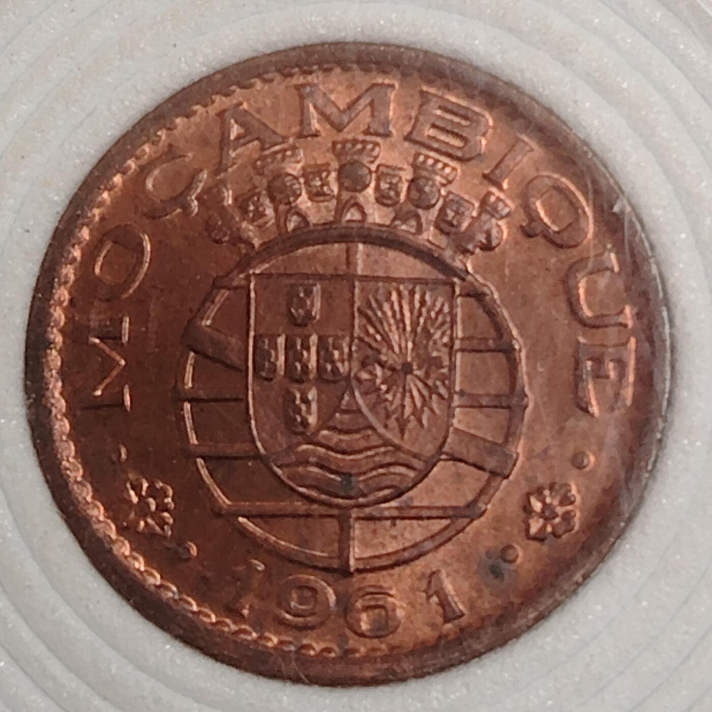 布加迪🐬～世界钱币(上海)🌾第 271 期 /  各国套币和散币 葡属莫桑比克🇲🇿 1961年 20分