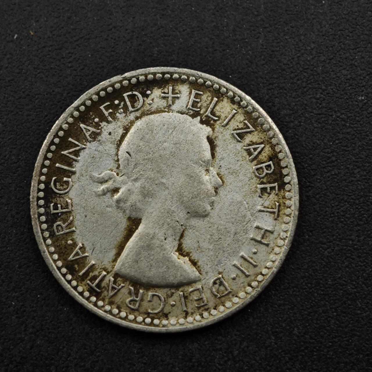 【淘币小摊】实时拍第八百五十三拍   散币银币场   满百包邮可预留二周 每周一统一发货   澳大利亚1961年伊丽莎白二世6便士银币