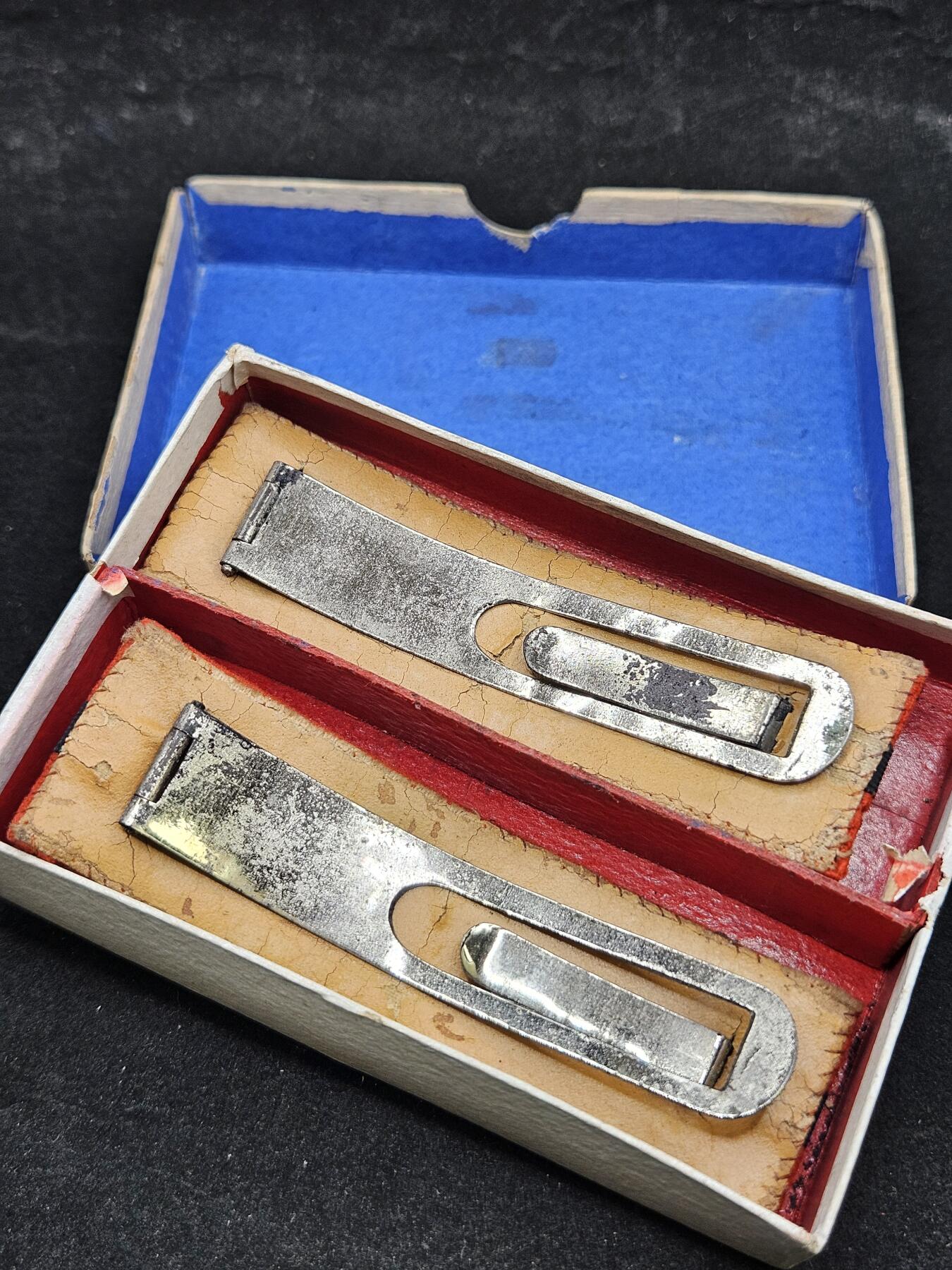 0元起拍勋章 第328期 咸鱼国勋章拍卖专场 1月25日（周日）下午6：00开始 大正时期 改四五少尉肩章带盒