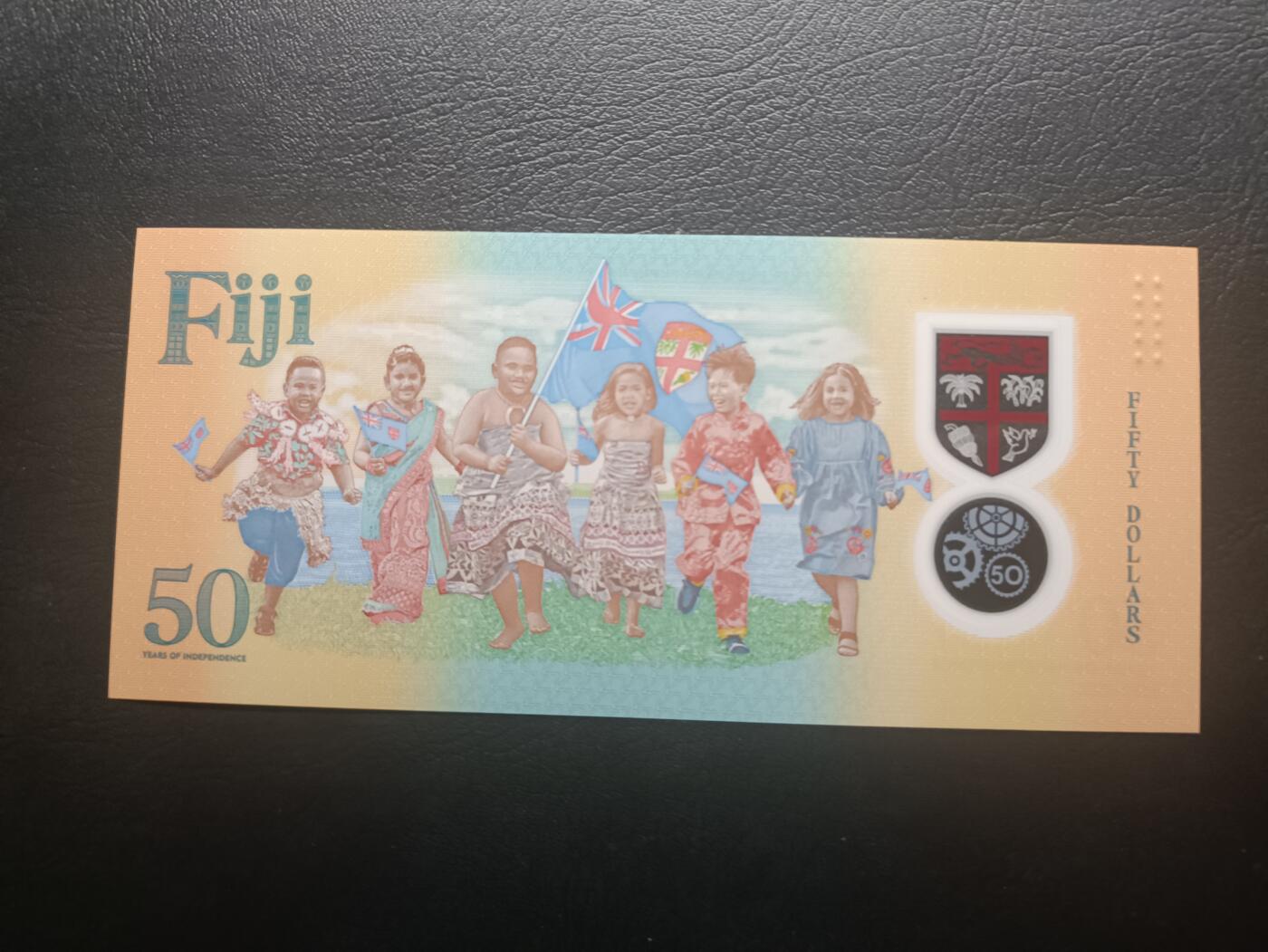 2026一月第四期，总214期 斐济2020年独立五十周年50元纪念钞UNC无47，升旗和原住民儿童
