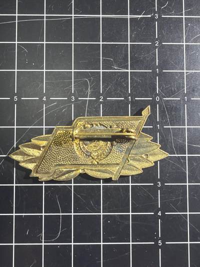 古冰库章牌勋赏收藏0起拍卖 东德特级工战队徽章 