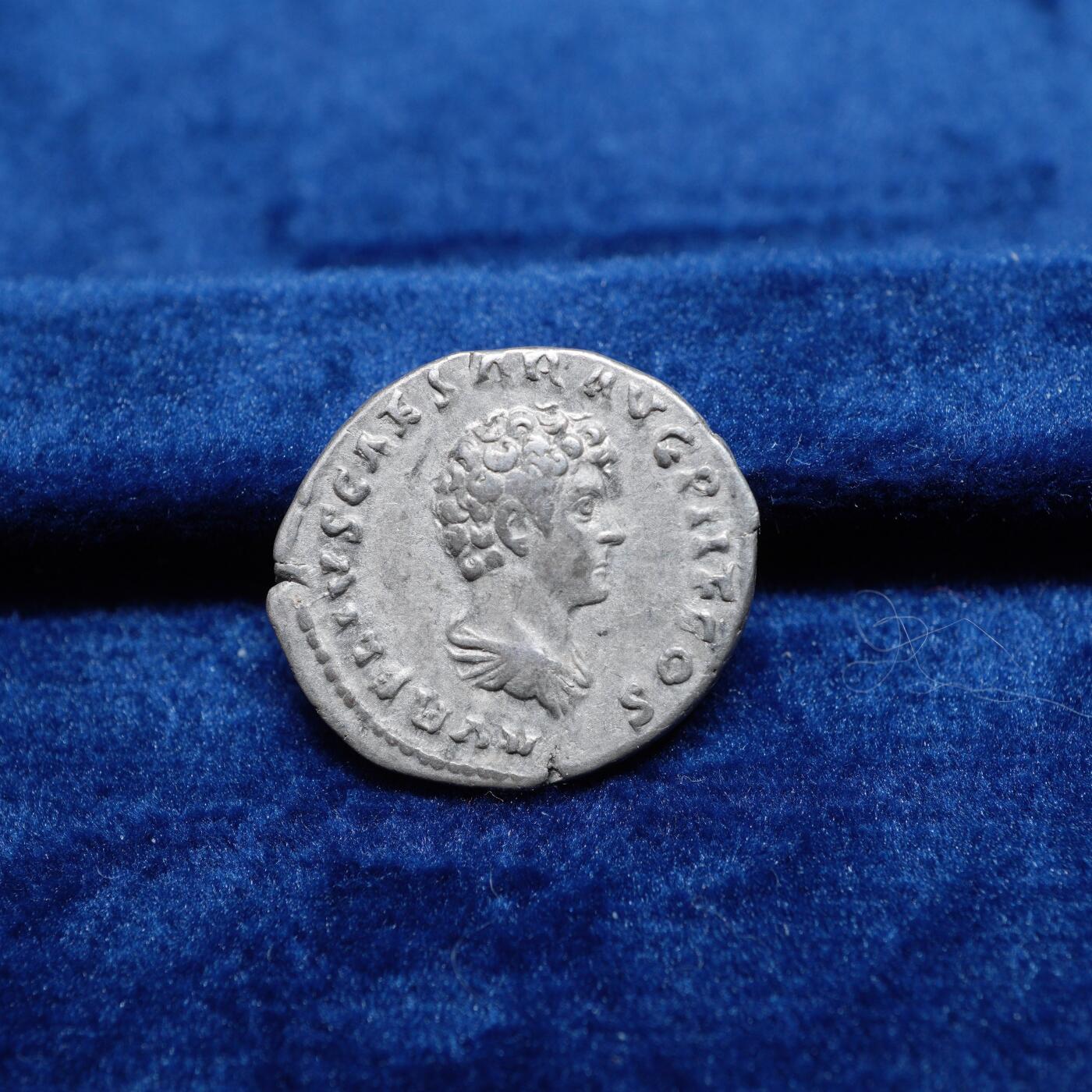 琋语集藏2026年02月欧洲古典打制币拍卖 古罗马帝国安东尼.庇护与马克.奥勒留传位1第纳里银币