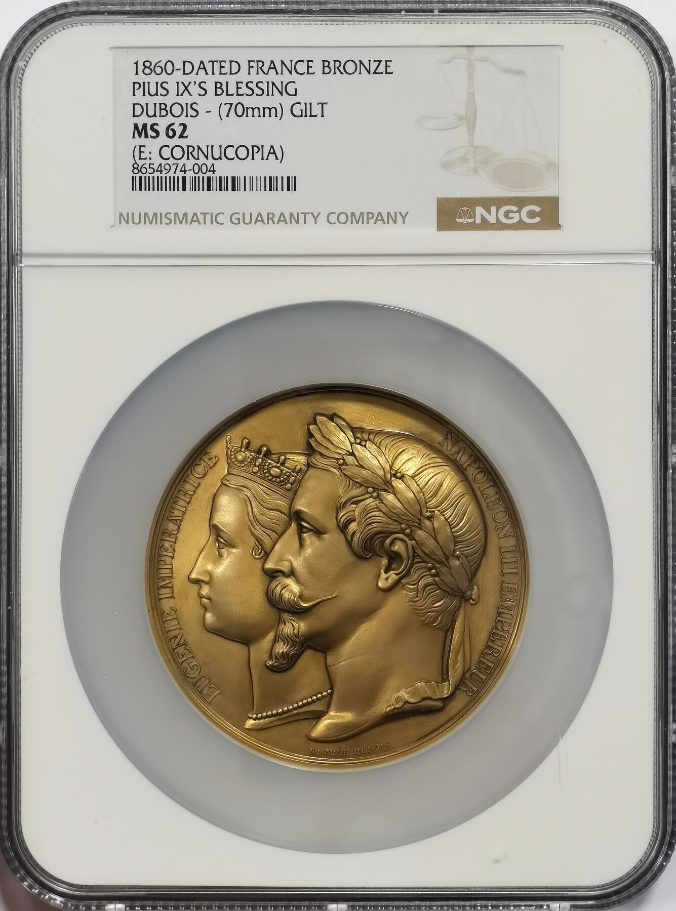 博洋堂世界钱币拍卖第158期（全场包邮） NGC MS62 1860年法国拿破仑三世之子受洗纪念镀金大铜章，直径70mm，大师Dubois作品，拿三欧仁妮夫妇与教皇庇护九世梦幻联动的一枚章，偶见后铸版，此枚原铸镀金版极为罕见。超高浮雕，品相状态极佳，个人认为低评