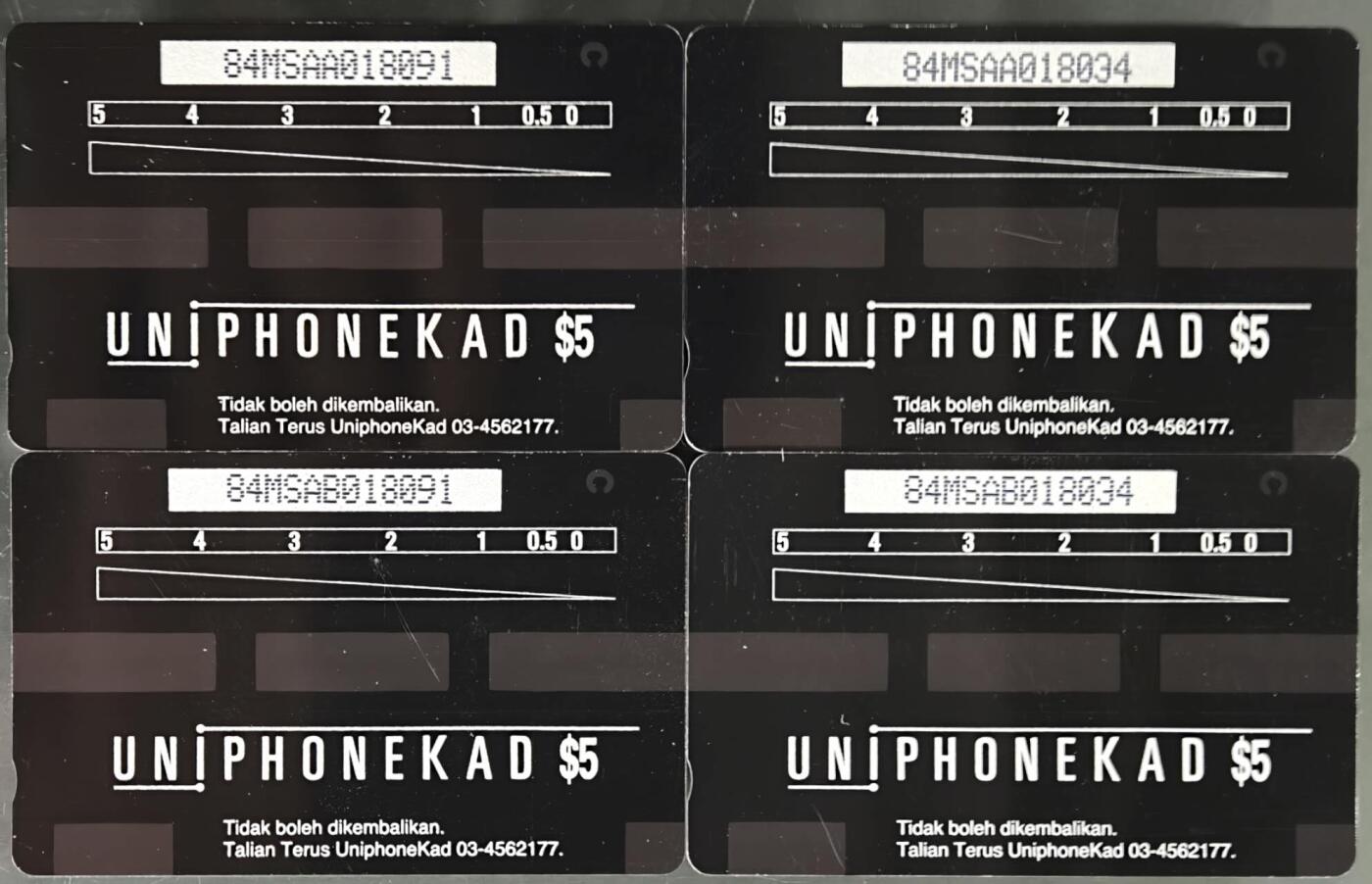 公藏第61期裸卡拍卖 马来西亚光学新卡（世界足球名星--罗伯特，卡罗斯）2枚带册好品。