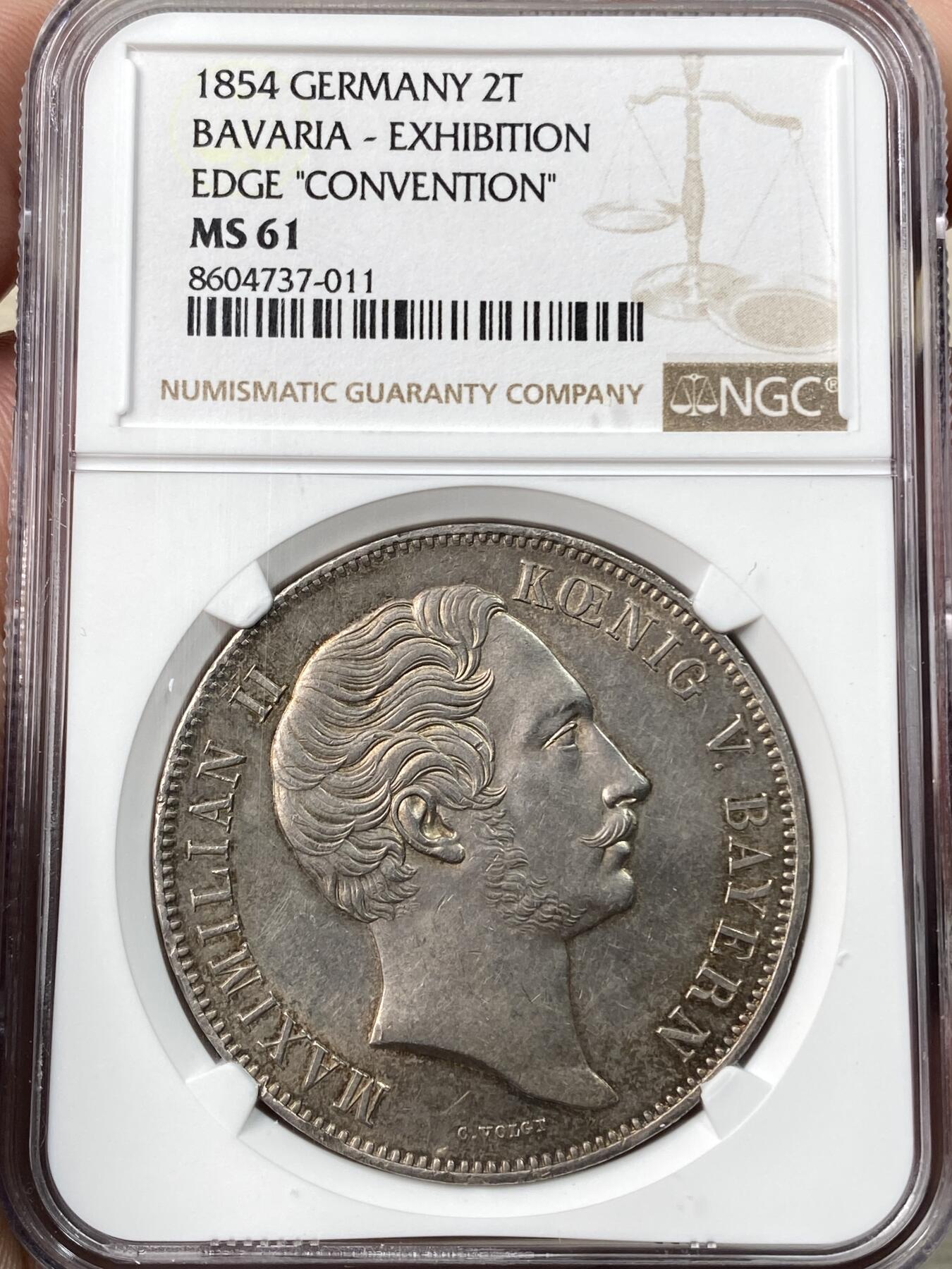 万国钱币拍卖第059期 NGC MS61 1854年德国巴伐利亚马克西米利安二世双狮纹章2泰勒 难得流通好品 淡彩包浆与深俊的打制是流通2t中不可多得的状态 NGC错标水晶宫