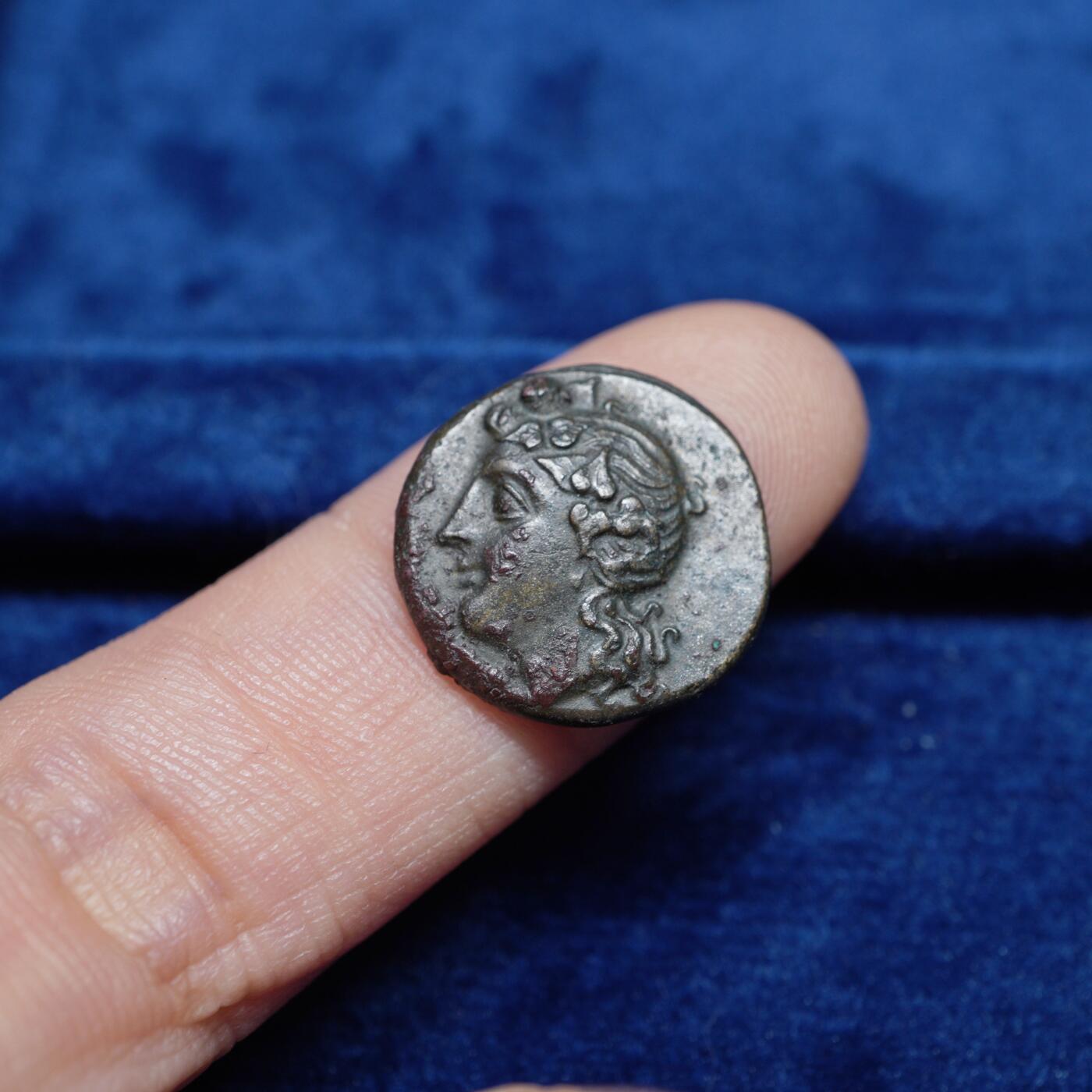 琋语集藏2026年02月欧洲古典打制币拍卖 古希腊卢卡尼亚地区酒神狄奥尼索斯与大麦铜币