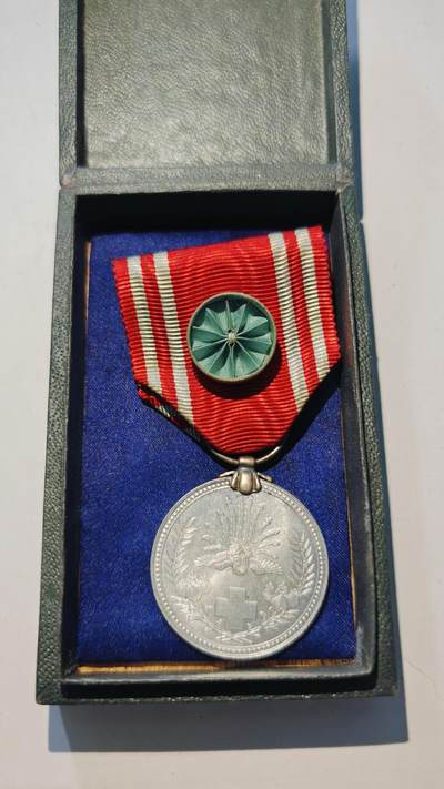 东亚勋章徽章主题拍卖6 - 日本赤十字社终身社员章代品