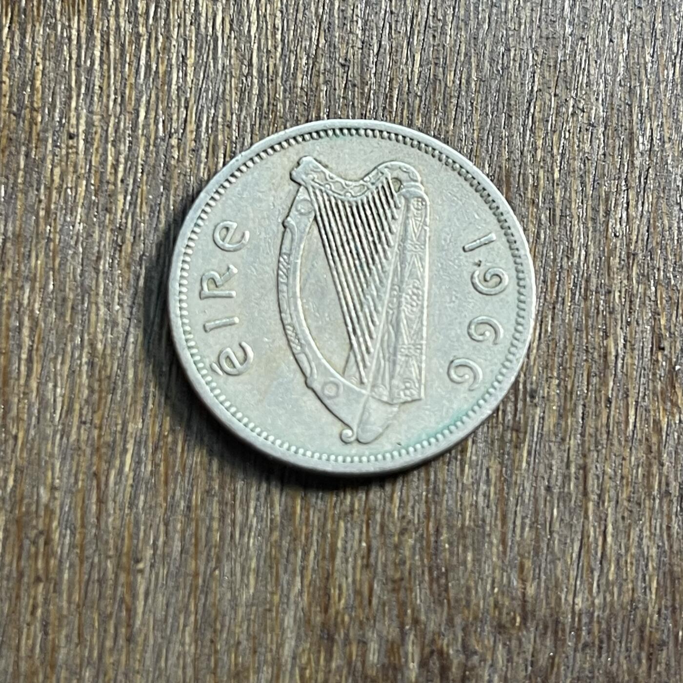 【春节前最后一拍，下一场3.3号】★第139场★散币场。不寄存，30包邮。不满30元，支付5元运费。《接受代拍 代送NGC评级》 13【无寄存】1966 爱尔兰 1先令 镍币