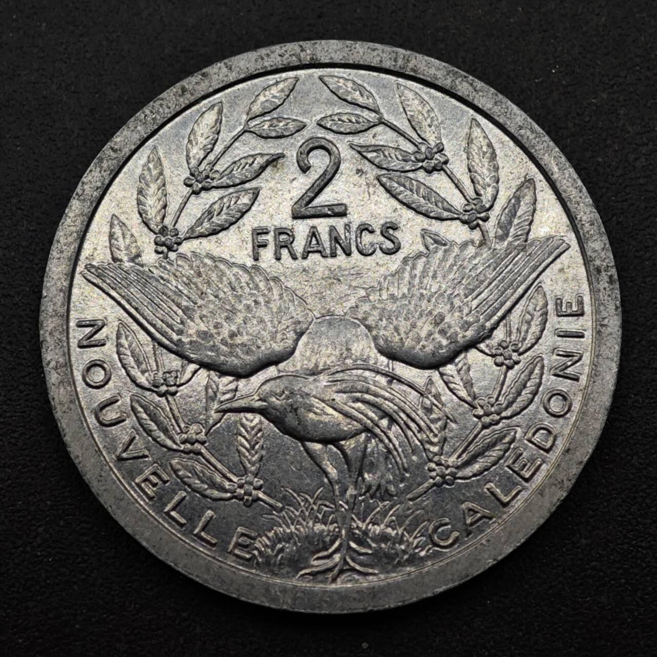 【淘币小摊】实时拍第八百五十三拍   散币银币场   满百包邮可预留二周 每周一统一发货   喀里多尼亚1983年2法郎铝币